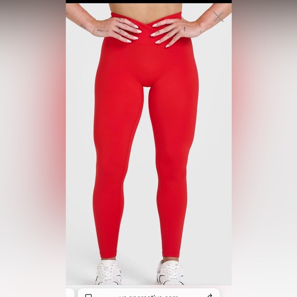UNIFIED WRAP LEGGINGS
Color:
Muscle Mommy Red Regular Length - Picture 2 of 11